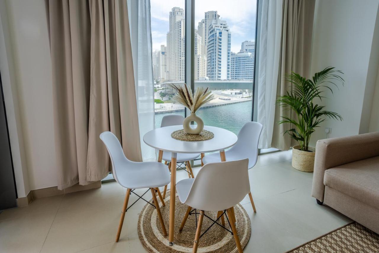 Waves Holiday Home - Waterfront Apartment With Breathtaking Sea Views Dubai Exterior foto